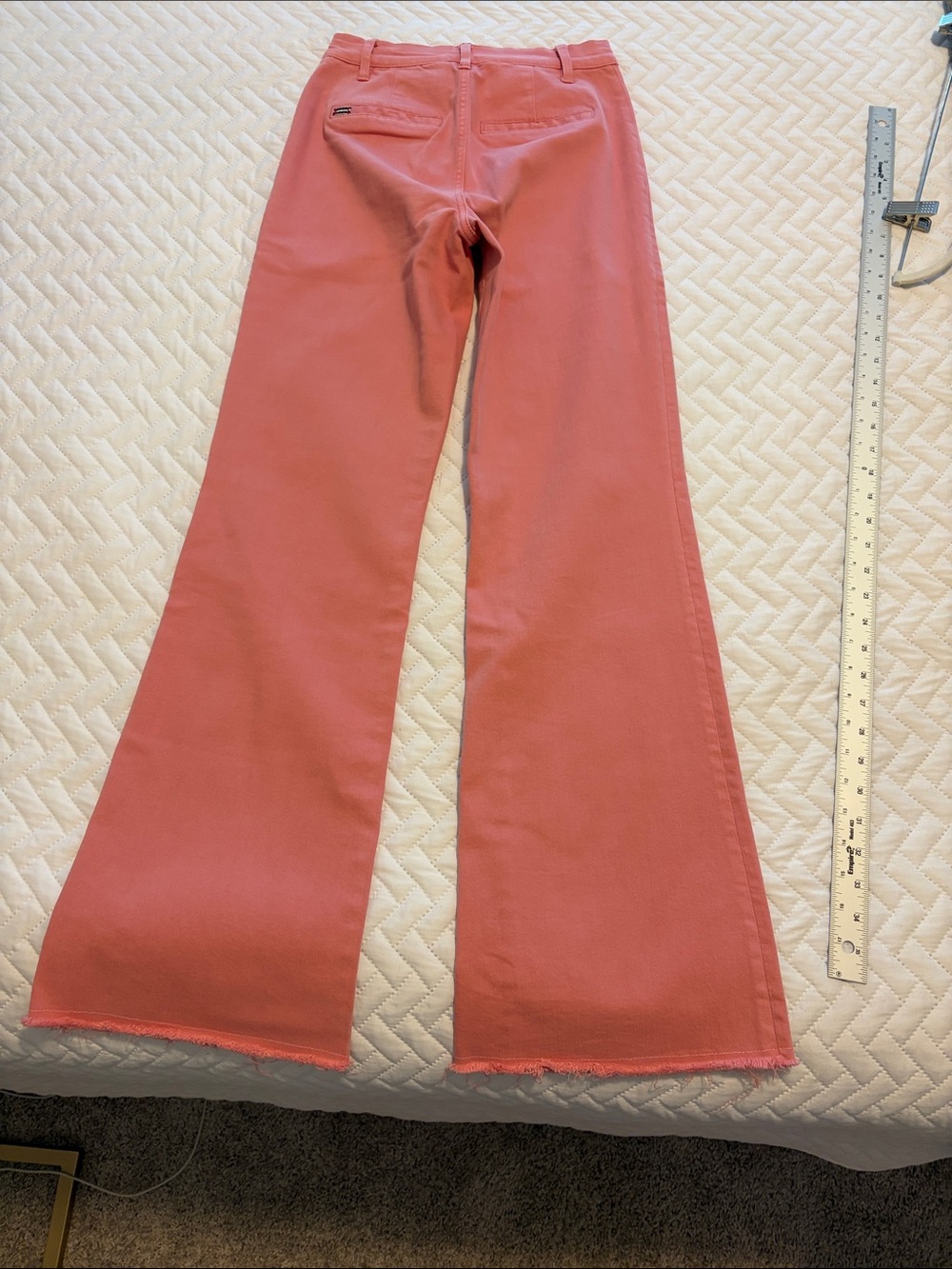 Alice + Olivia Gorgeous coin pocket Wide-Leg High-Rise Jeans in Rose - Picture 8 of 11